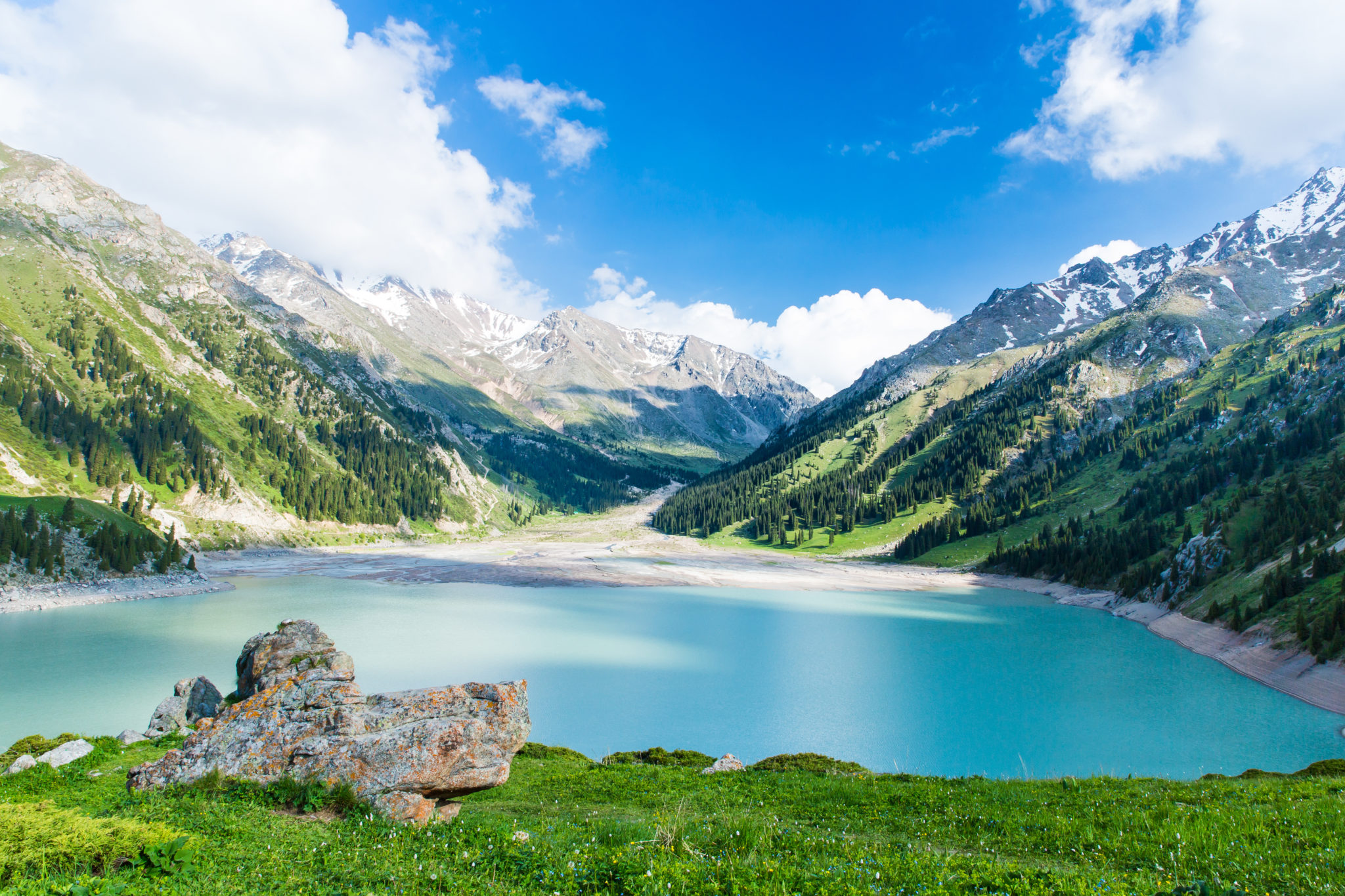 Oplev fortryllende Kasakhstan: billige fly til Almaty til kun 1.836 kr.