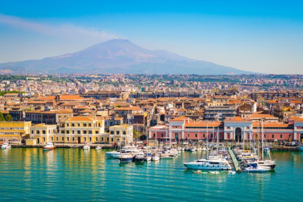 Catania-Sicilien-Italien-lille