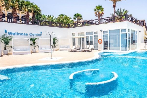 Rejse til Fuerteventura, pool og wellness-område