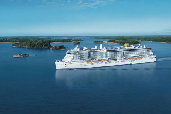 Costa-Smeralda-Costa-Cruises-1-lille-1