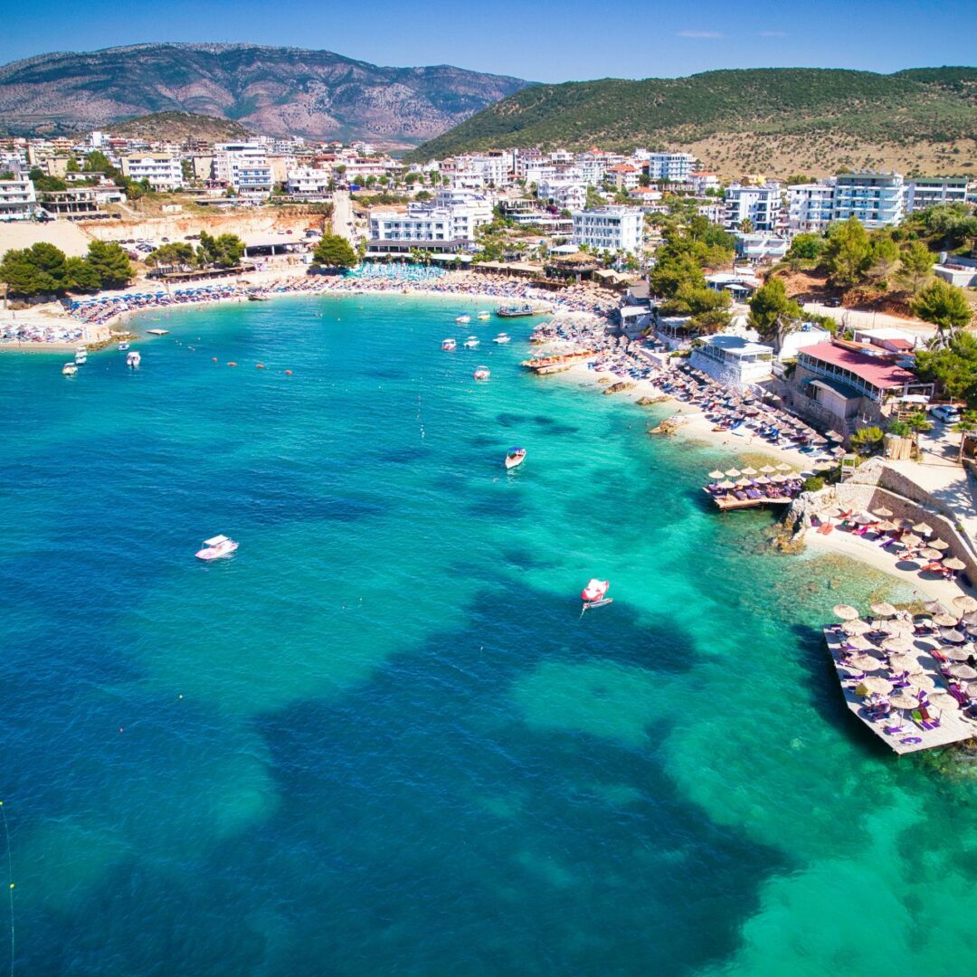 Ksamil-Sarande-Albanien-banner-1280-x-1280-1080x1080