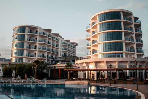 Rejse til Kusadasi Hotel Notion Kesre Beach, facade og pool
