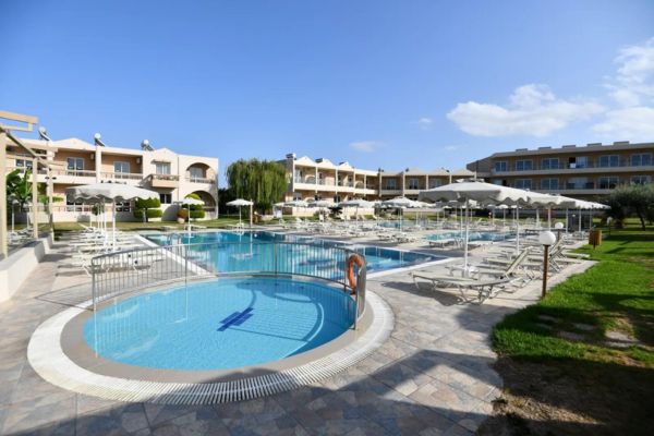 Emerald, Rhodos, pool