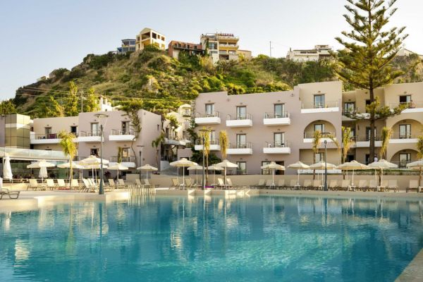 Pakkerejse til Kreta med halvpension Porto Platanias Village Resort, pool
