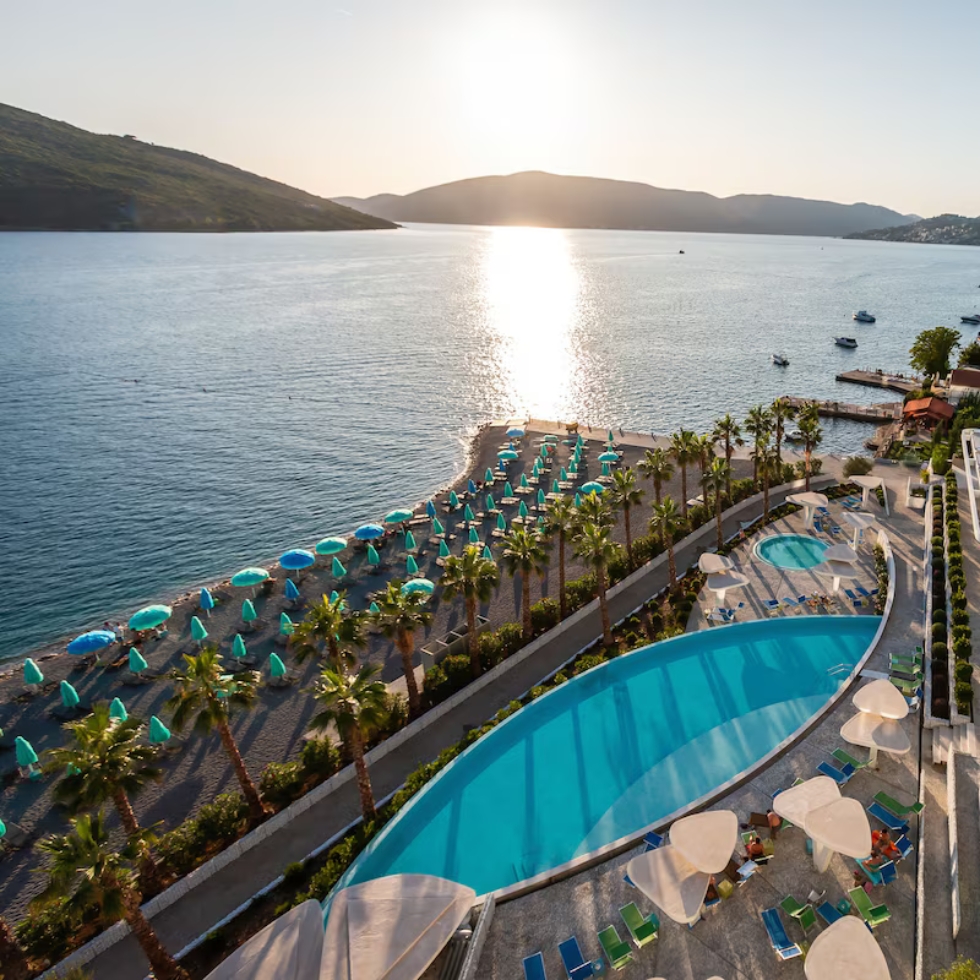 Carine-Hotel-Kumbor-Superior-Kumbor-Herceg-Novi-bugten-Montenegro-banner