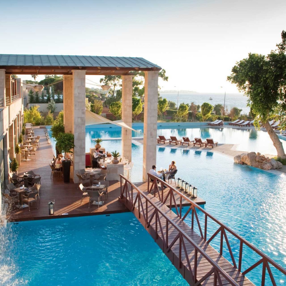 Amus-Hotel-Spa-Tidligere-Rhodes-Bay-Hotel-Ixia-Rhodos-Graekenland-banner