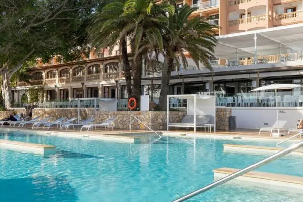 Billig rejse til Mallorca - Hotel med pool
