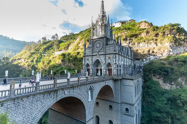 Las Lajas-kirken - billige fly til Colombia