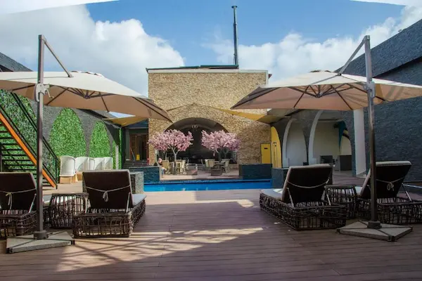 Safarirejse til Kenya - med strand, storby og safari Nairobi - Best Western Plus Meridian Hotel