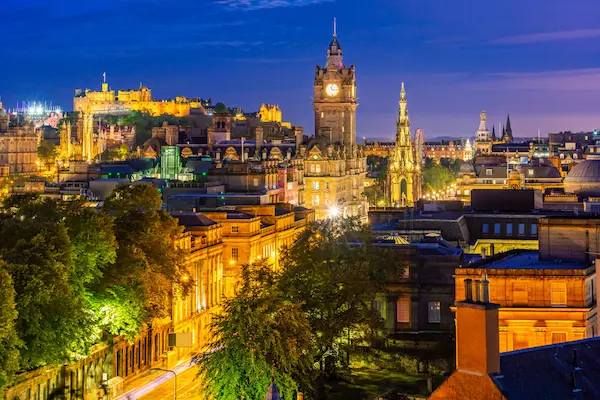 WOW! 2-nætters slotsophold ved Edinburgh