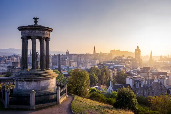 WOW! 2-nætters slotsophold ved Edinburgh