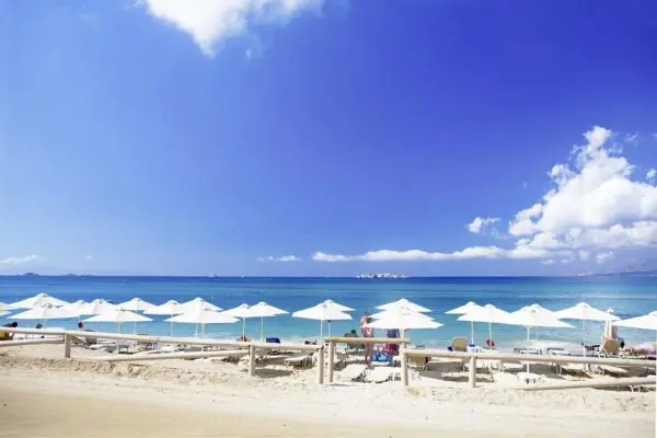 Rejse til Naxos - Kykladernes frodigste øparadis Rejse til Naxos - Strand