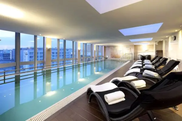 Weekendtur til Berlin - Indendørs pool