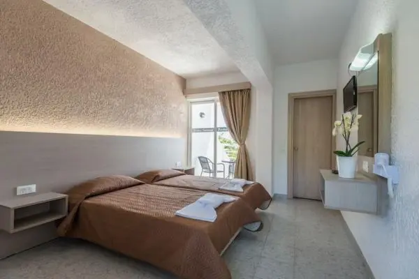Voksenferie på Rhodos - Hotelværelse