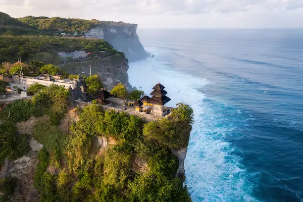 Kombirejse til Sydøstasien - Singapore og Bali Bali, Uluwatu Beach