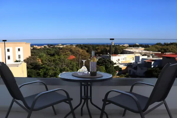 All inclusive-rejse til Rhodos Rejse til Rhodos med all inclusive. Hotel Castellum Suites, balkon