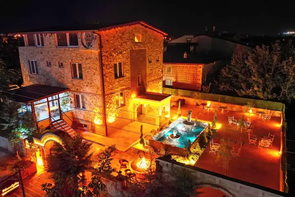 Rejse til Kappadokien Rejse til Kappadokien, Moonlight of Cappadocia. Hotellets front
