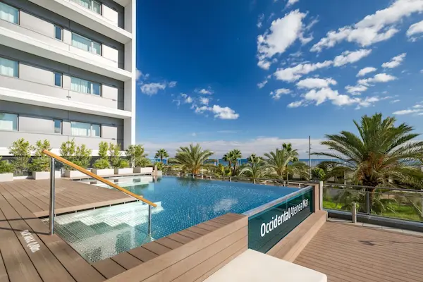 Rejse til Barcelona Occidental Atenea Mar, Barcelona, poolområde