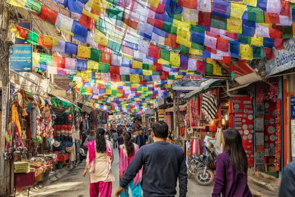 Billige rejser til Katmandu Billige rejser til Katmandu - Gade i Thamel