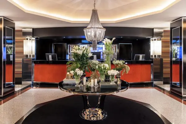 Weekendrejse til Milano Weekendrejse til Milano, Starhotels Ritz entre