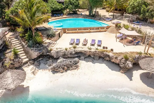 Rejse til Zanzibar - tropisk ferie på paradisø Rejse til Zanzibar - Hotel Marafiki Bungalows, strand/pool
