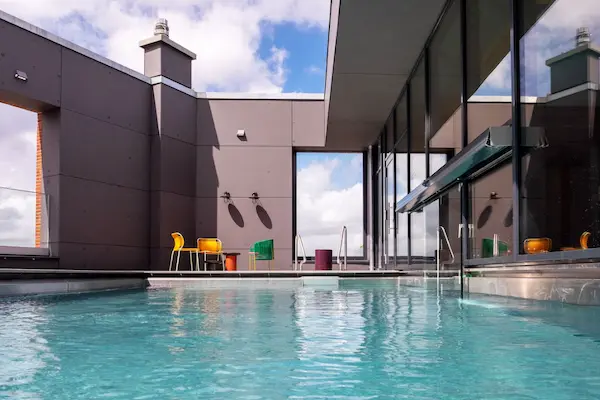 Rejse til Flensborg Rejse til Flensborg, Das James, pool udendørs