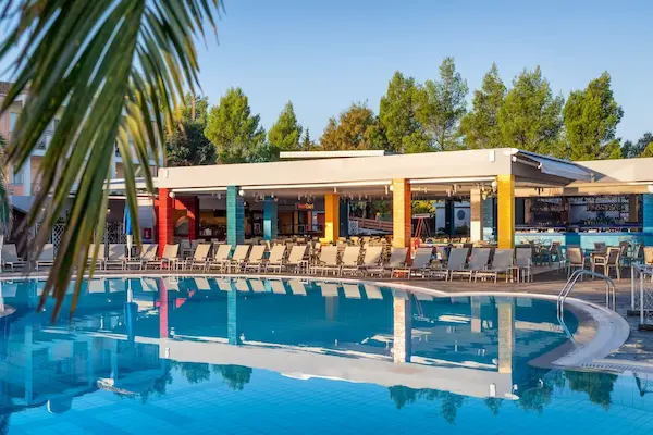 Hotel Mareblue Beach Resort, pool