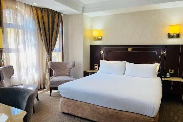 Hotel Crowne Plaza Istanbul Old City, værelse