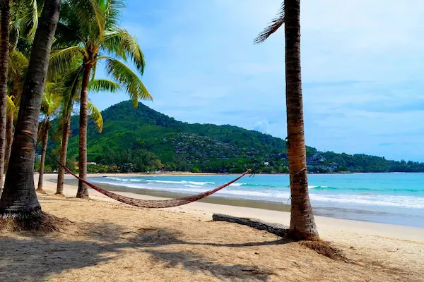 Rejse til Phuket - tropisk strandferie i Thailand Rejse til Phuket - den nærliggende Kamala Beach