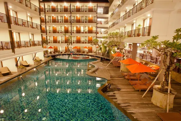 Rejse til Bali - drømmeferie i Sydøstasien Rejse til Bali, poolområde