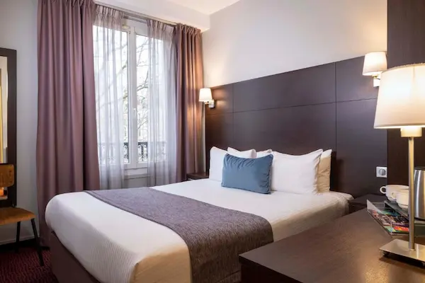 Nytår i Paris Nytår i Paris, hotelværelse