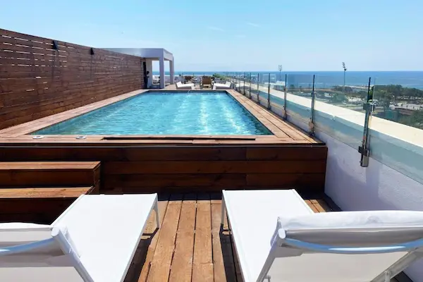 Rooftop-pool