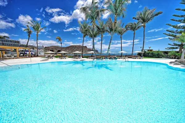 Voksenferie p&aring; Gran Canaria, H10 Costa Mog&aacute;n, poolomr&aring;de