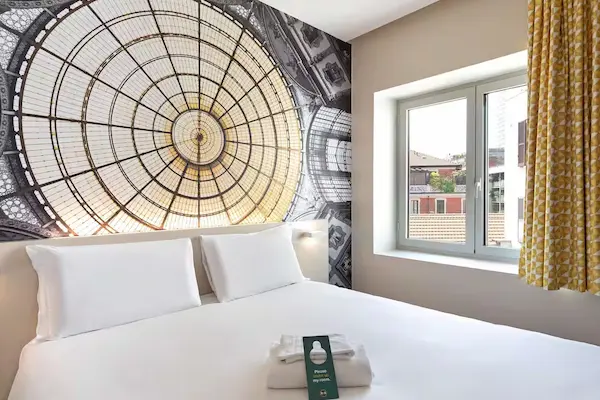 Oplev den legendariske Bernina Express B&B Hotel Milano Central Station, værelse