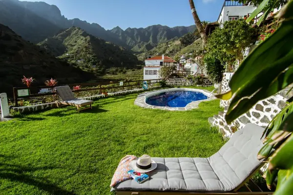 Rejse til La Gomera - det kanariske naturparadis Suites Los Telares, La Gomera, poolområde