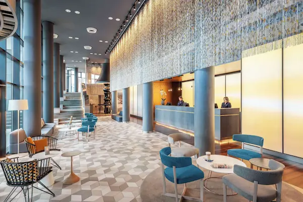 NH Berlin Alexanderplatz, Hotel i Berlin, lobby