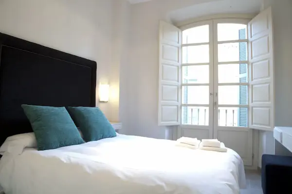 Apartamentos Pinar Malaga Centro, sovev&aelig;relse