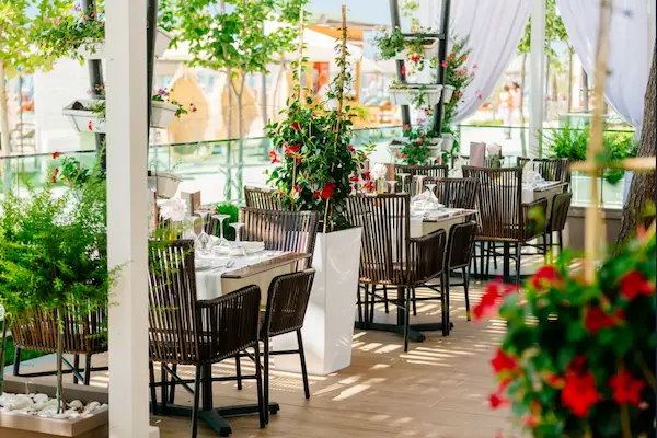 Albanian Star Hotel, restaurant, rejse til Albanien,