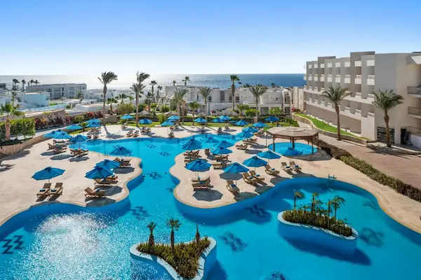 Rejse til Sharm el-Sheikh, DoubleTree by Hilton Sharks Bay - poolomr&aring;de