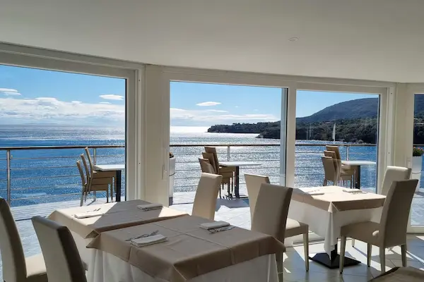 Rejse til Elba - restaurant og bar
