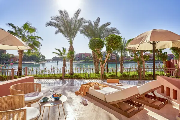 Hotel Three Corners Ocean View, El Gouna, terrasse med udsigt