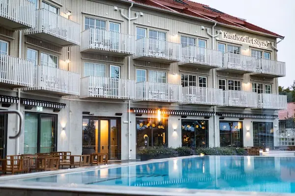 Kusthotellet Styrs&ouml; - poolomr&aring;de
