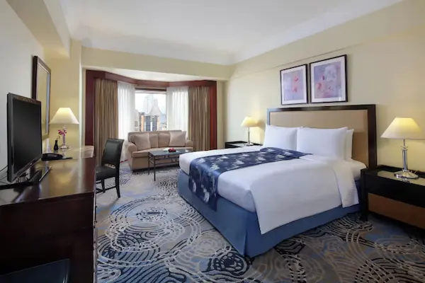 Rejse til Boracay - filippinsk drømmeø! Diamond Hotel Philippines, Manila, værelse