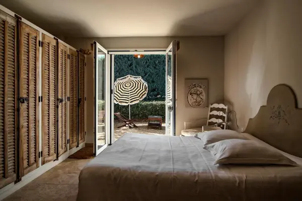 Le Mas Du Pont Roman, Valensole, v&aelig;relse