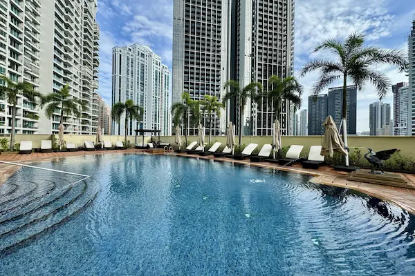 grand copthorne waterfront, singapore - poolomr&aring;de