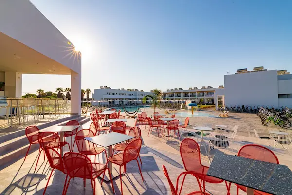 rejse til Kos med all inclusive - udend&oslash;rs areal