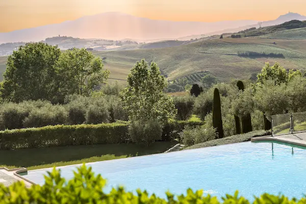 Fonteverde Lifestyle & Thermal Retreat, Toscana, Infinity pool og udsigt