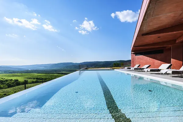 Rejse til Istrien - Winery & Design hotel ROXANICH - infinitypool