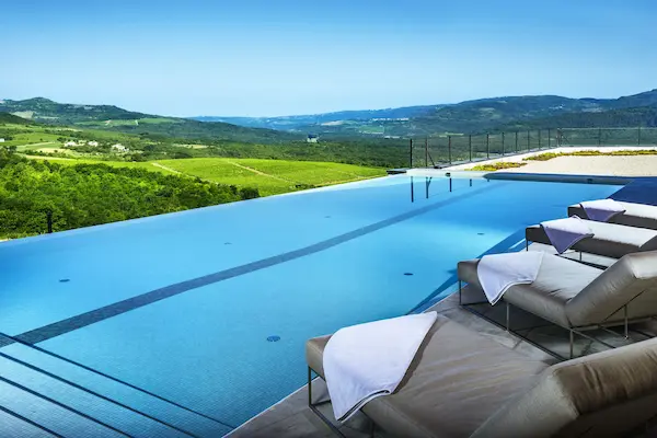 Rejse til Istrien - Winery & Design hotel ROXANICH - infinitypool