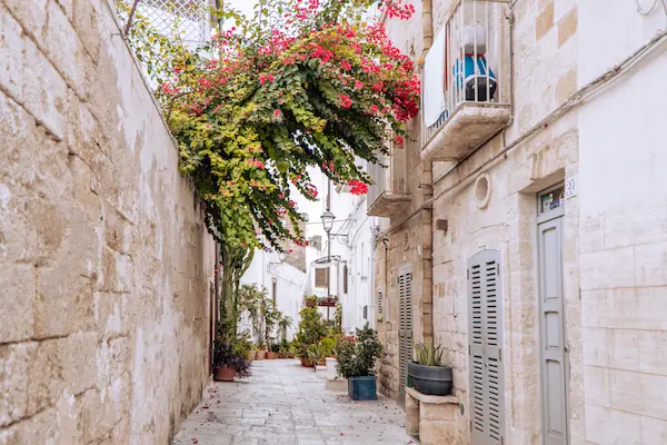 Rejse til Polignano a Mare